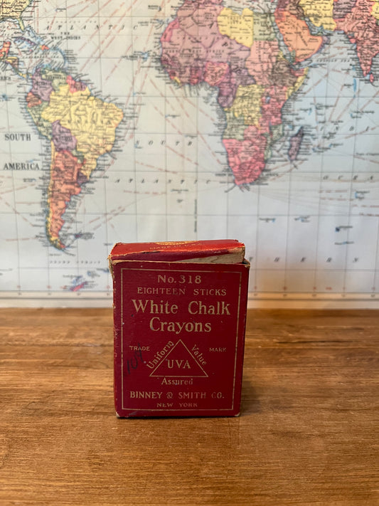 No. 318 White Chalk Crayons Binney and Smith Co.